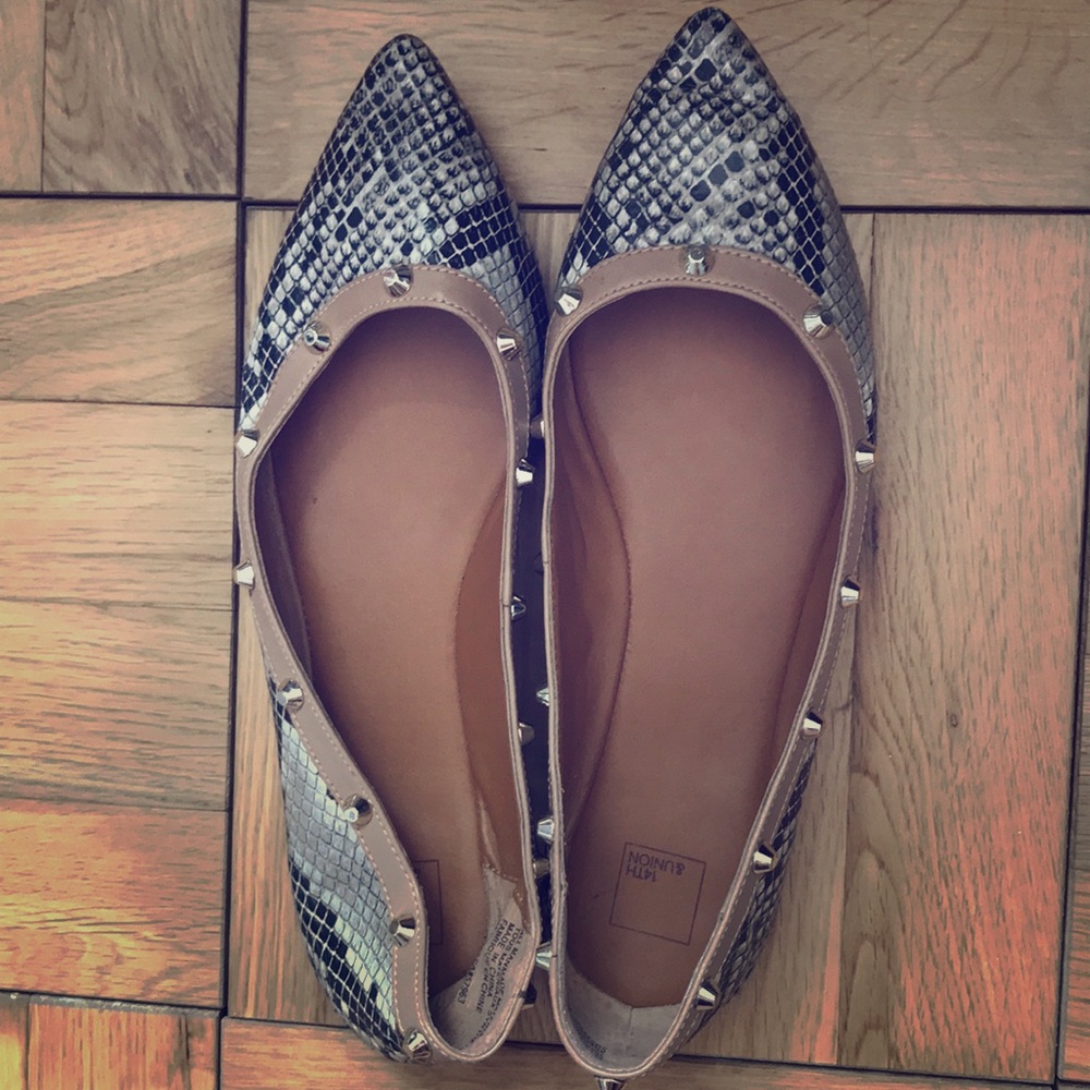 14th & Union Snake Print Flats